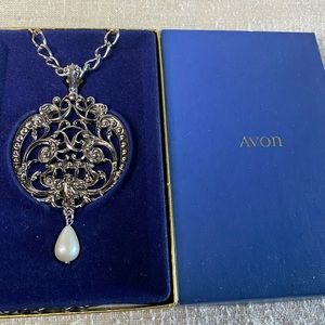 Sold Avon necklace in original box